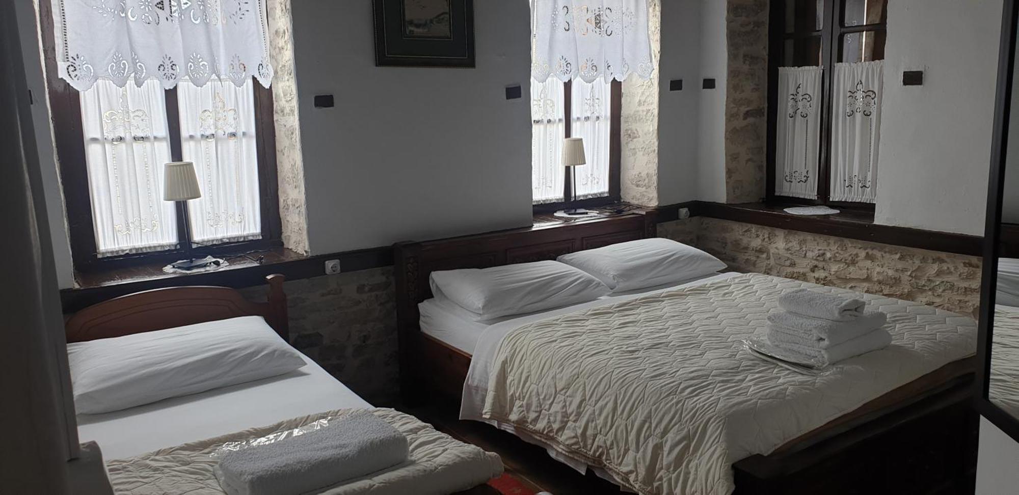 Silver Hill Guesthouse Gjirokastër Habitación foto