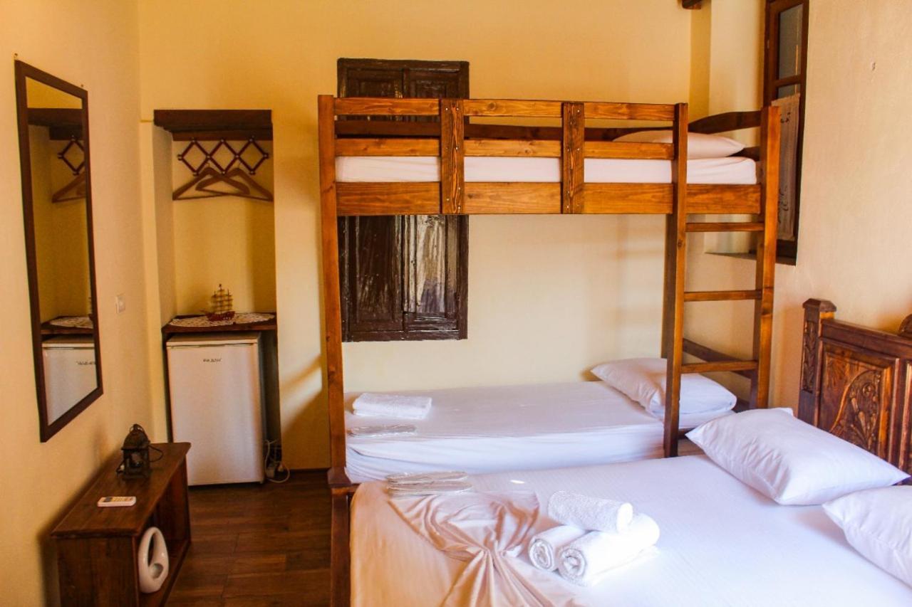Silver Hill Guesthouse Gjirokastër Habitación foto