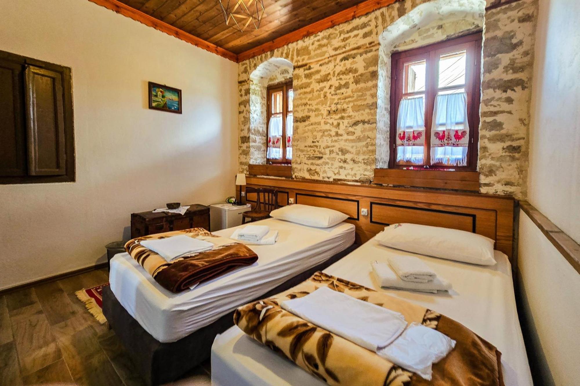 Silver Hill Guesthouse Gjirokastër Habitación foto