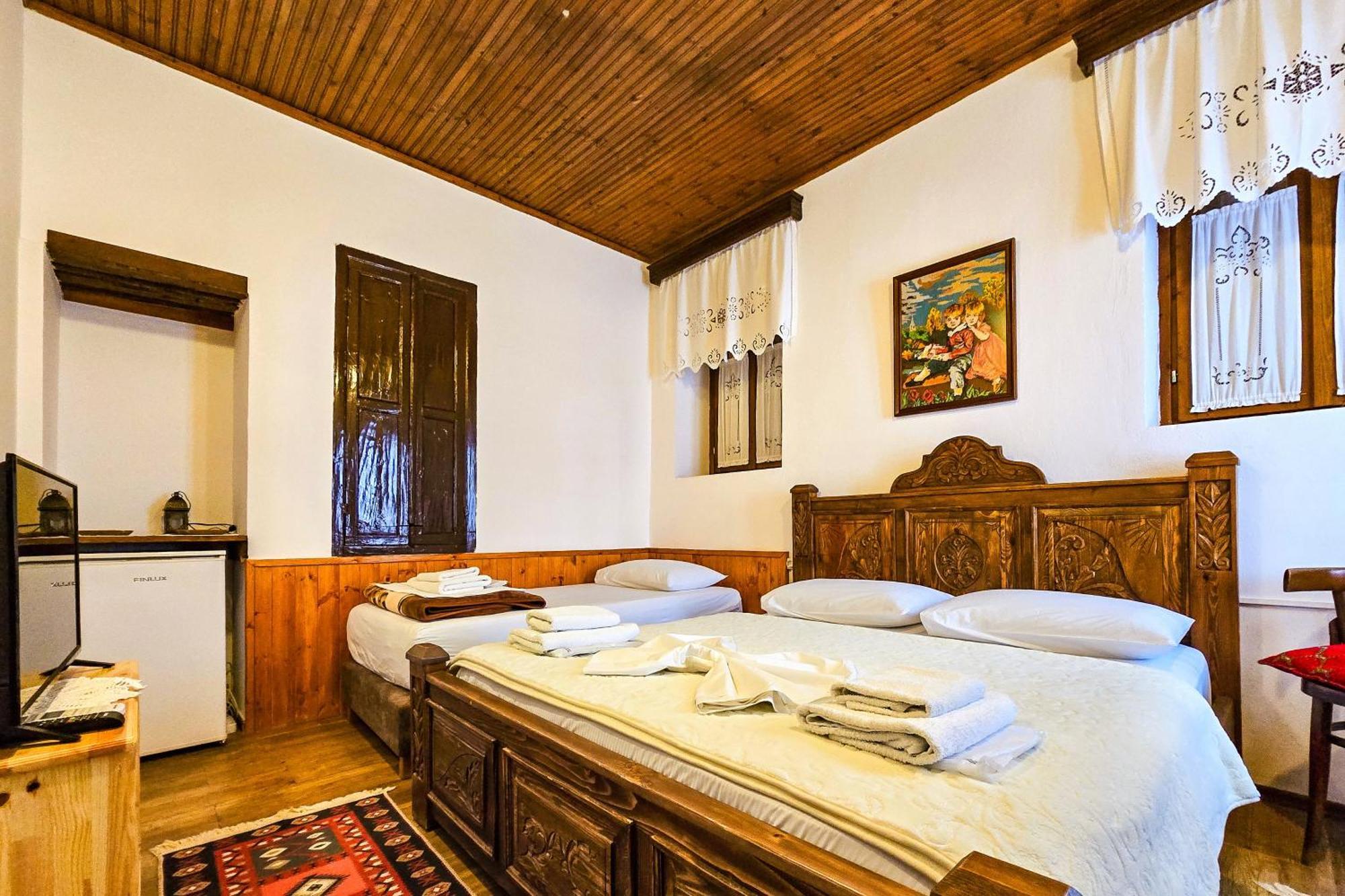 Silver Hill Guesthouse Gjirokastër Exterior foto