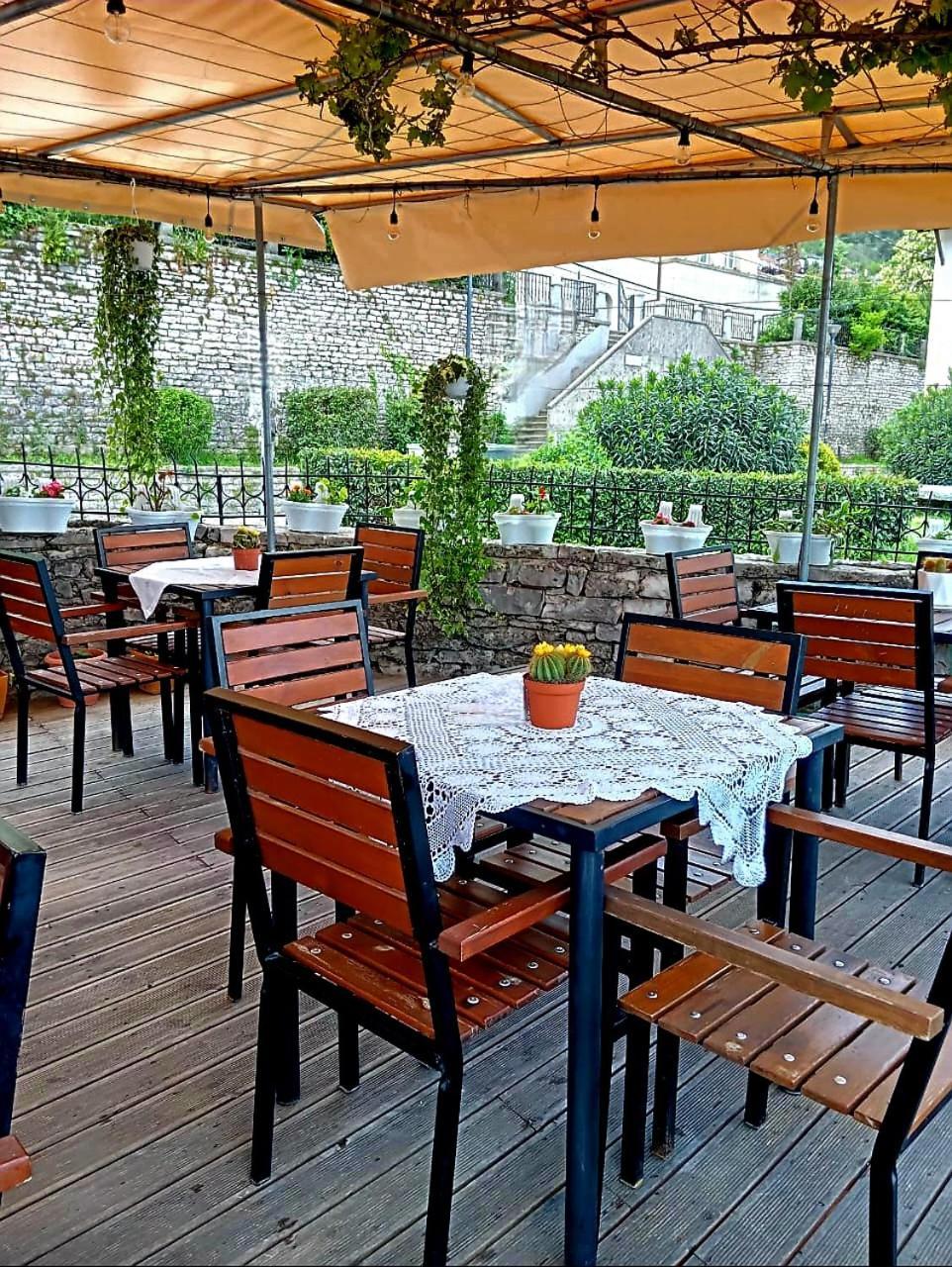 Silver Hill Guesthouse Gjirokastër Exterior foto